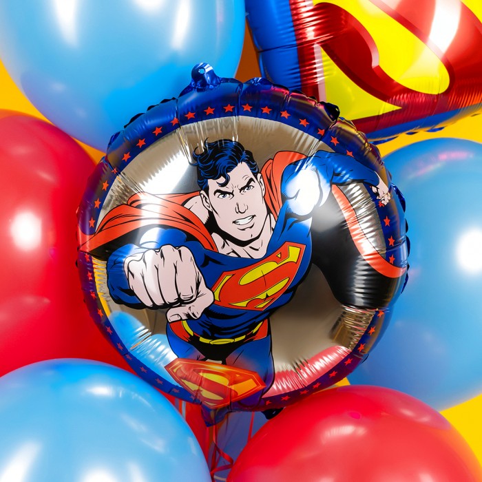 Шар круг, Герой в плаще